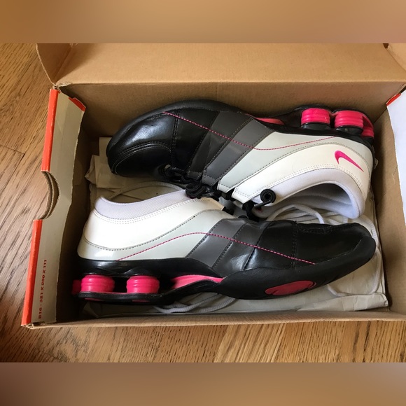 Nike Shoes - Vintage Nike leather Shox Cameo 2 tennis shoes hot pink/black/white size 9 EVC